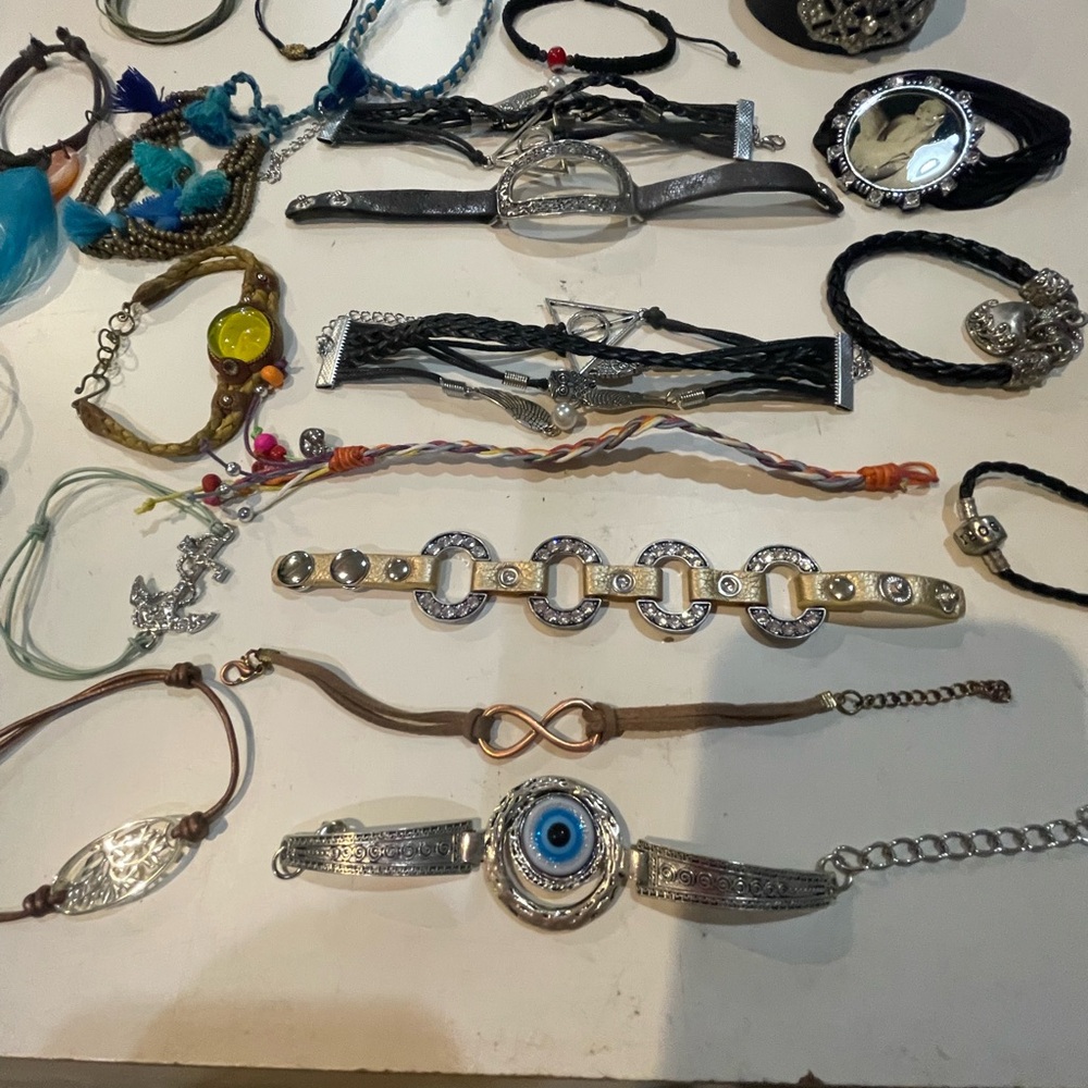 22pc Mixed Bracelet Set